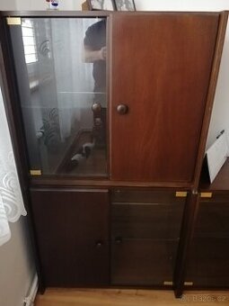 4x skříňka, dřevo/sklo