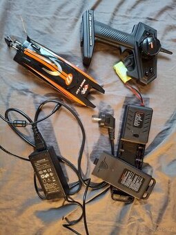 Dalkove ovladana lodicka MAGIC CAT