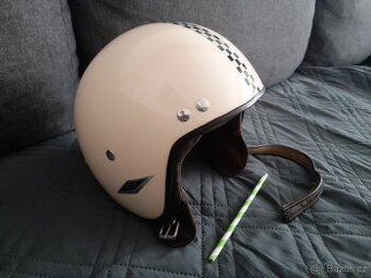  Přilba na veterána, retro přilba- CASSIDA JAS PARDUBICE