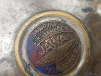 víko Jawa 175 250 SPECIAL smaltovaný znak František Janeček