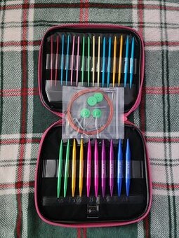 Kompletní sada vyměnitelných pletacích jehlic