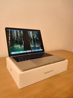 MacBook Pro 2019 | i5 • 8GB • 256GB SSD