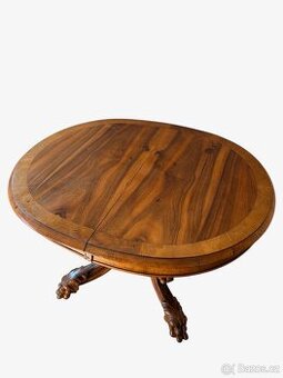 Starožitný oválný jídelní stůl