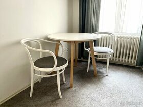3 kulaté stoly (možno i samostatně) - 1
