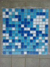 Mozaika, skleněná, modrobílý mix, rozměr 20x20mm