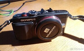 Fotoaparát Olympus E-PL6, nefunguje displej