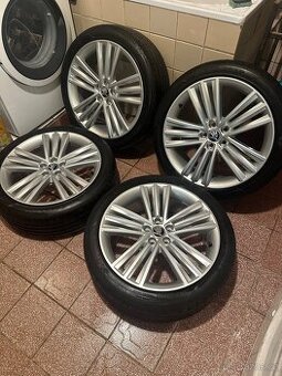 ALU Kola ŠKODA 5x100 R18 SIRIUS ZÁNOVNÍ Letní Pneu 205/45/18