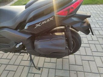 Yamaha x-max 400