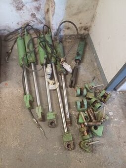 Pístnice, hydraulické válce včetně upínacích čepů