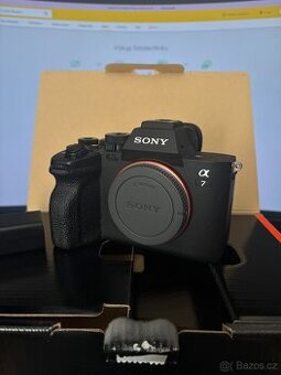 Sony a7iv + objektivy