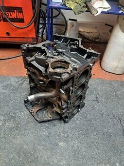 BLOK MOTORU M9R 782