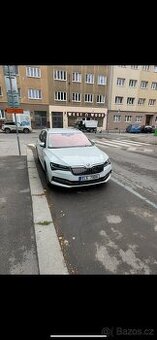 Škoda Superb 3 Combi iV 1.4 TSI 160kW 2021 v záruce 2 roky
