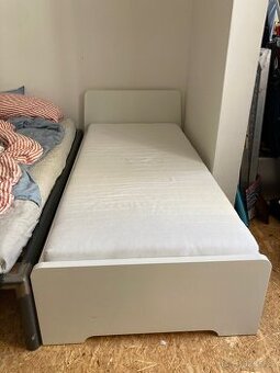 Ikea jednolůžková postel Släkt s roštem a matrací