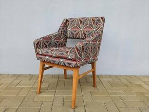 Luxusní retro křeslo po renovaci