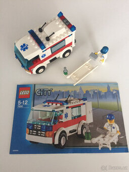 LEGO City 7890 Sanitka
