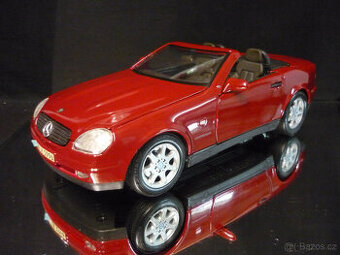 Mercedes Benz SLK 230 Maisto 1/18