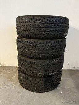 225/45 R19 Barum zimní 90%