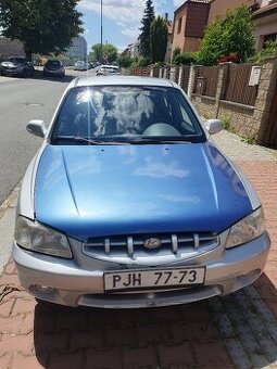Expediční Hyundai Accent :-)
