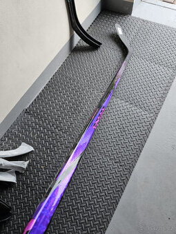 Hokejka BAUER TWITCH