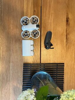 DJI Neo + RC motion controller 3 + 3 baterky + charge hub