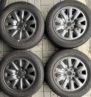 Zimní kola Octavia 4, 205/60 R16 GoodYear (2721)