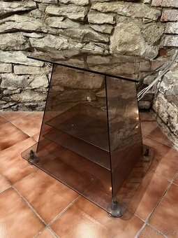 TV stolek skleněný