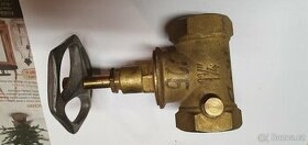 Mosazný ventil přímý 5 1/4"
