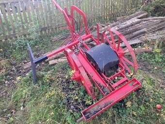 Čert - vyorávač brambor