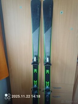 prodám lyžařský set