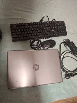 Prodam počitač hp sleva 3 tisice