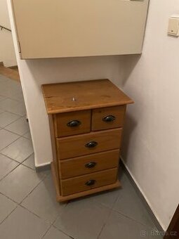 Dřevěná skříňka - rezervace