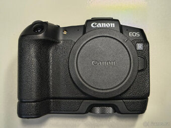 Canon EOS RP, jako nový jen 16 918 expozic