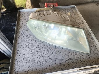 Octavia 2 PP světlomet