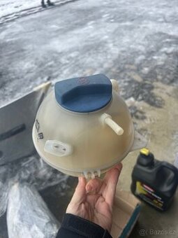 Nádobka na chladicí kapalinu