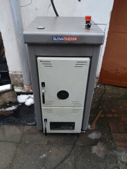 Kotel na pevná paliva