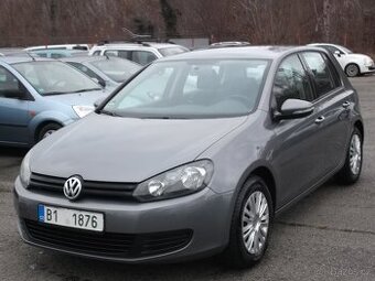 Volkswagen Golf 1,4 16V aut.klima,plnáserviska,TOPstav