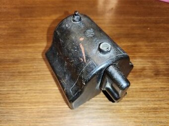 vypínač třífázový MEZ