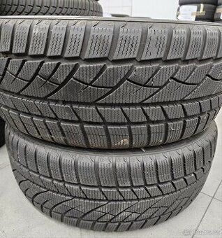 Zimní pneu 205/50 R17 2kusy