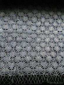 Ručně háčkované záclony