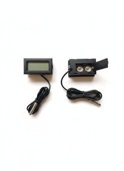 digitální panelový teploměr s externím čidlem