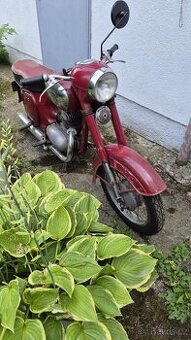 Jawa 250/353 Kyvačka