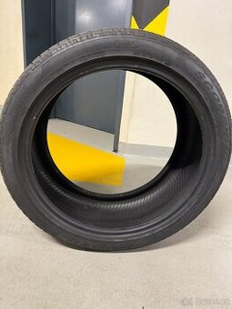 PIRELLI zimní pneu 305/35 R21 (zadní kola) a 275/40 R21 (pře