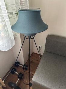 Stojací lampa