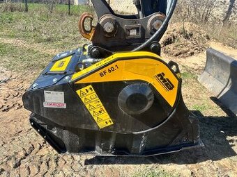 Pronájem drticí lopaty MB Crusher BF60.1 S4