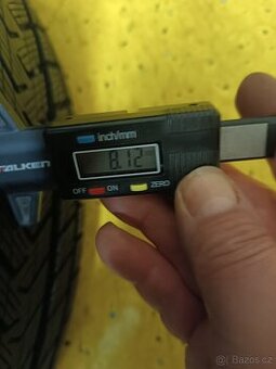 GripMax jako nové 225/45R17 94V