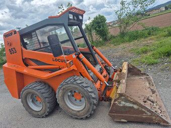 Smykový nakladač Locust 853