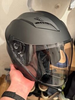 Přilba na moto velikost M