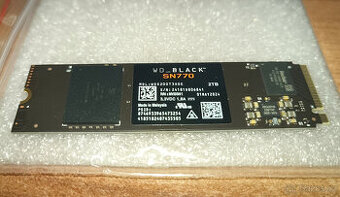 2TB PCIe 4.0 NVMe M.2 WD Black SN770