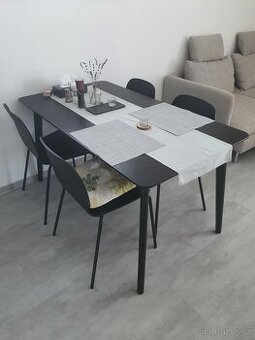 Jídelní stůl + židle