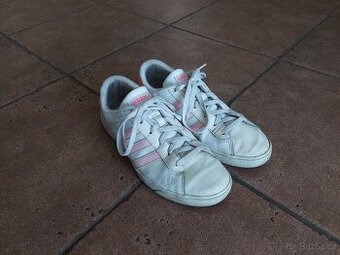 Dámské sportovní boty ADIDAS